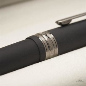 Montblanc Meisterst&uuml;ck Classique Ultra Black Edition F&uuml;llfederhalter ID 114827